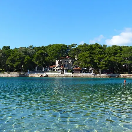 krevet i doručak Diana 4*